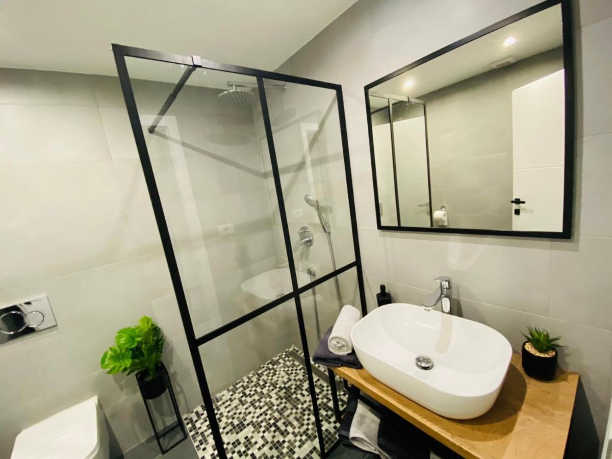 Apartma Mija-Dekani Kültér fotó