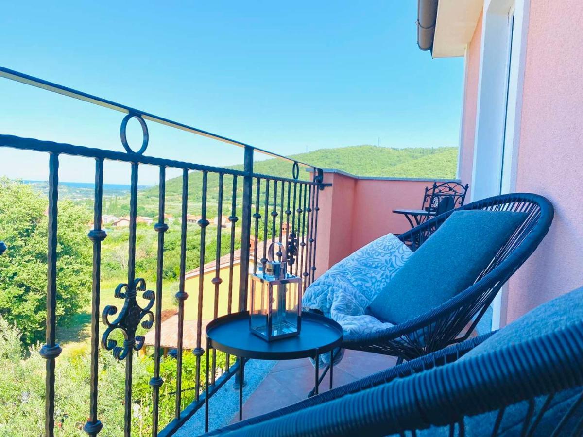 Apartma Mija-Dekani Kültér fotó